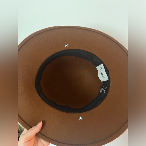 Wool hat - Picture 3 of 4